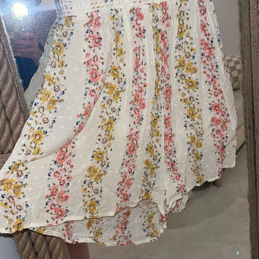 Floral Romper - Picture 3 of 5